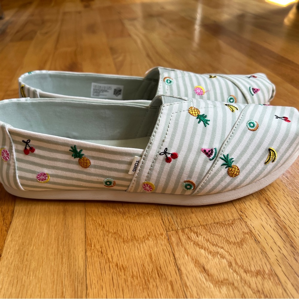 Toms Pale Aqua Fruit Salad Embroidery Alpargata 🍍🍉🍒🥝🍌